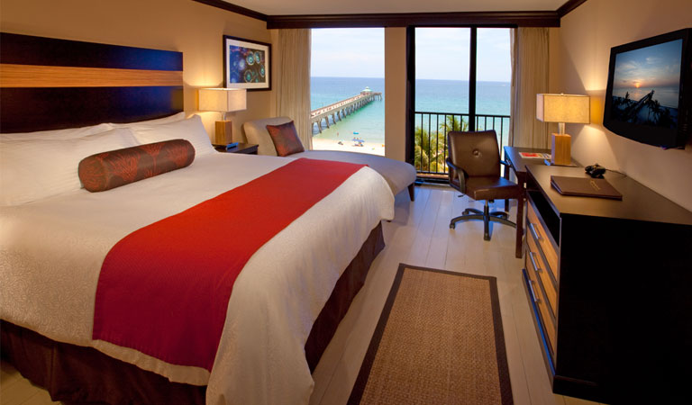 Rooms at Wyndham Deerfield Beach