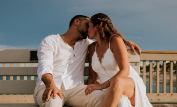 Bride & Groom relaxed look